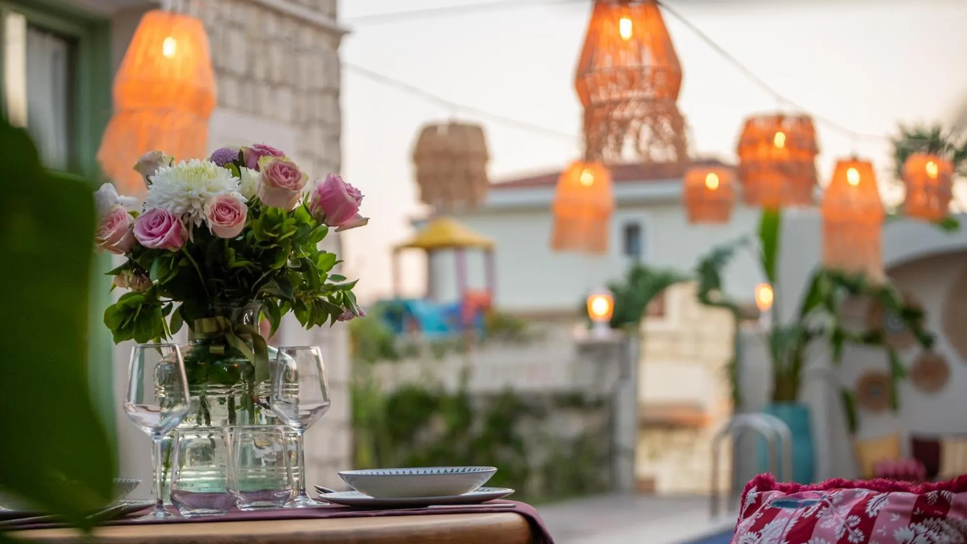 Cerenity Alacati Çeşme Hotel